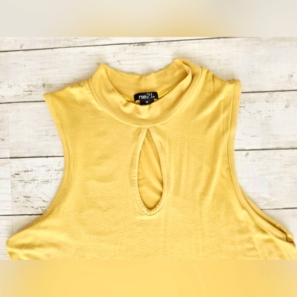 rue21 Mustard Yellow High Neck Crochet Keyhole Tank Top Sleeveless Soft Flowy - Picture 4 of 5